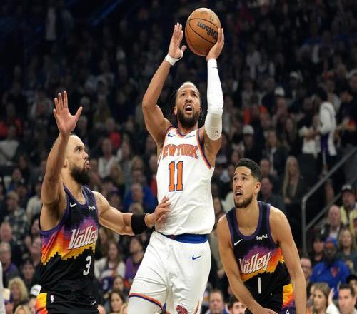 篮球瞬间,新秀竖起中,指挑衅,谈球吧集团,谈球吧官方,谈球吧登录